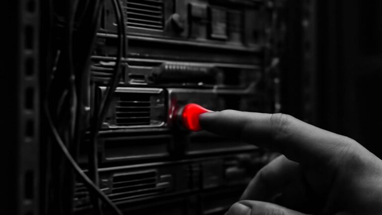 Технологии и ИИ - Нейросети - Технологии и ИИ: что меняет цифра 1С - Не факт!.