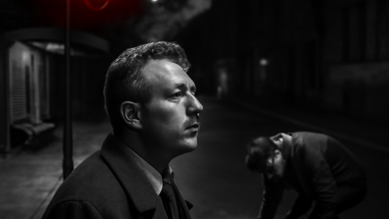 Редакционная иллюстрация к материалу рубрики Город