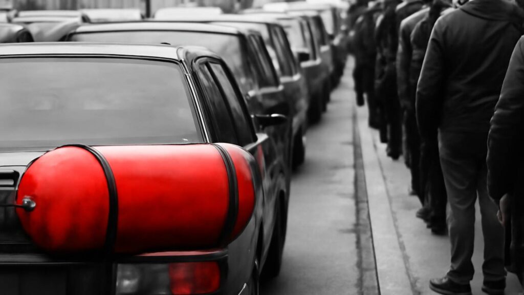 Дефицит газовых баллонов в Петербурге: очереди на переоборудование автомобилей - Не факт!. Авто - Дефицит газовых баллонов в Петербурге: очереди на переоборудование автомобилей - Не факт!.