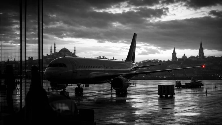 Туризм - Авиабилеты - Turkish Airlines возвращает Стамбул Минск ночной старт меняет дату первого рейса - Не факт!.